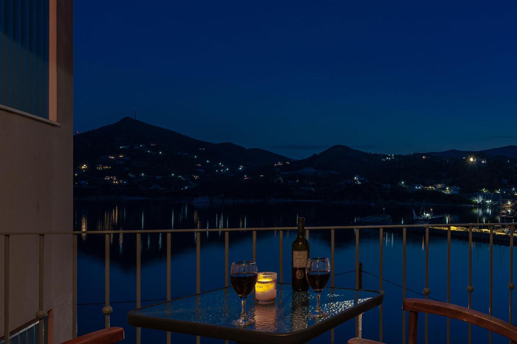 Niovi Seaview Apartments Agioi Apostoloi (Evia) Exterior foto
