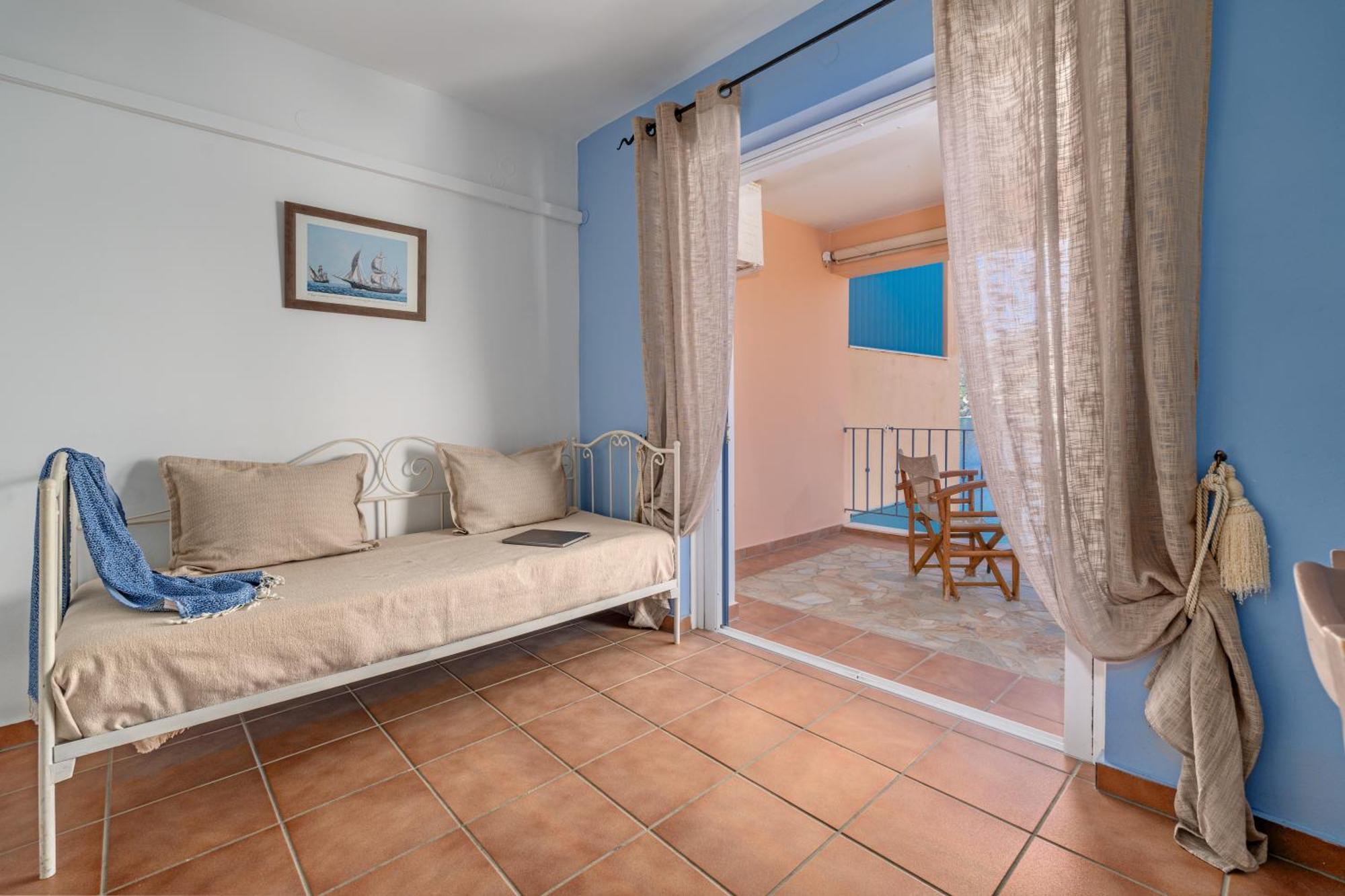 Niovi Seaview Apartments Agioi Apostoloi (Evia) Exterior foto